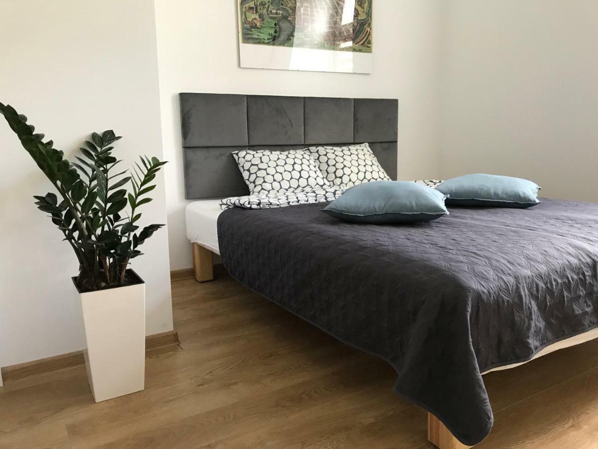 Poznan Rents - Apartamenty Stare Miasto Parking Gratis المظهر الخارجي الصورة